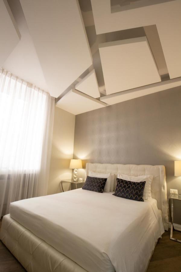 Standard Double Room-Via del Corso 32