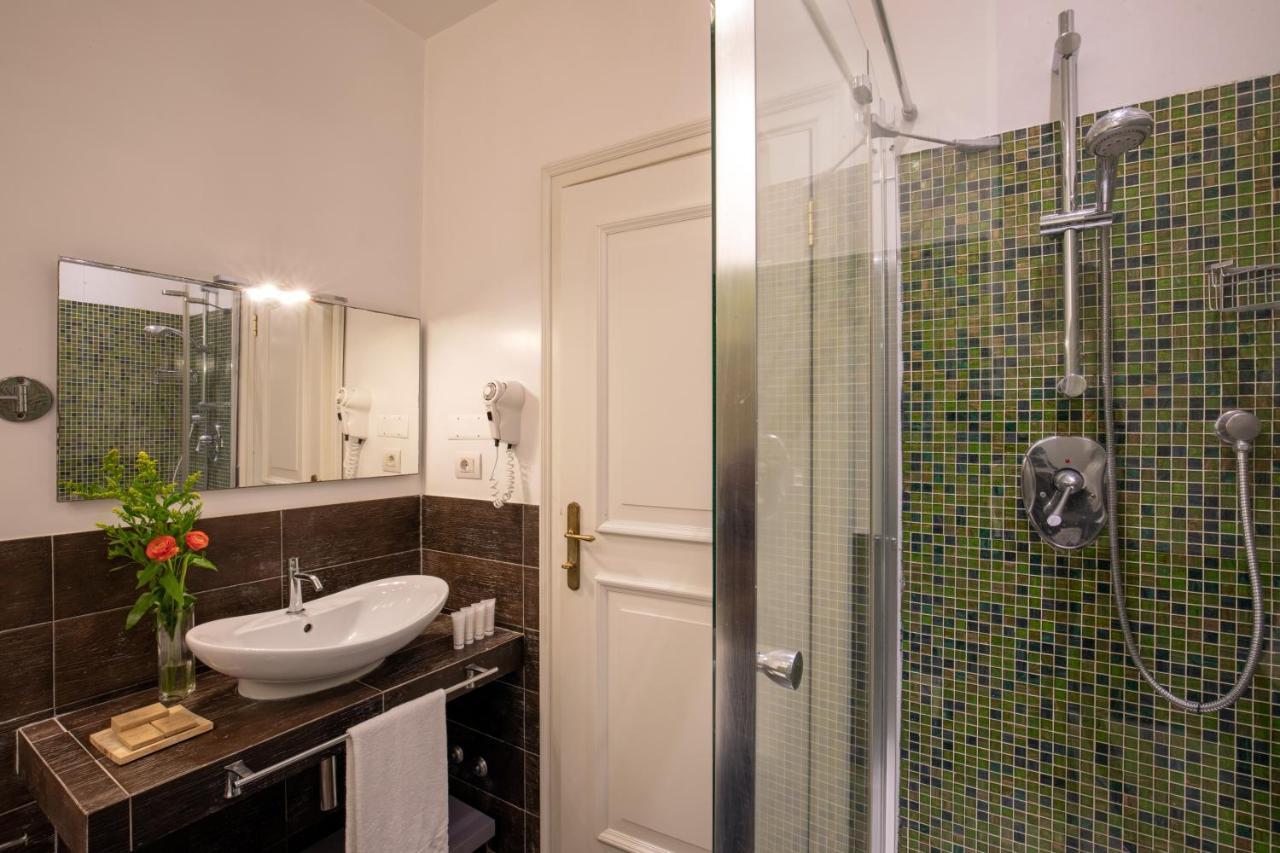 Superior Double or Twin Room,1037887135:JPEG