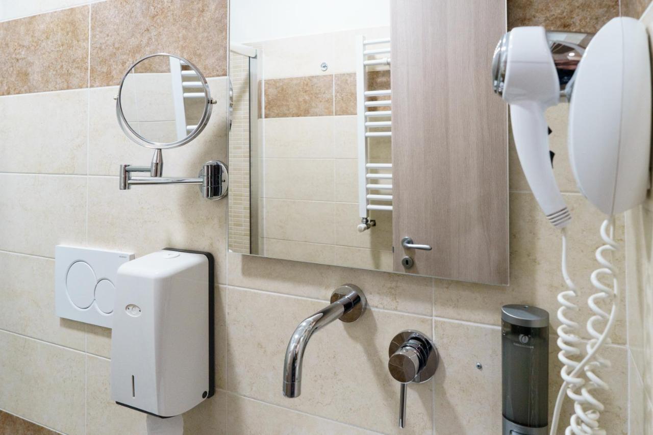 Double Room Private Bathroom