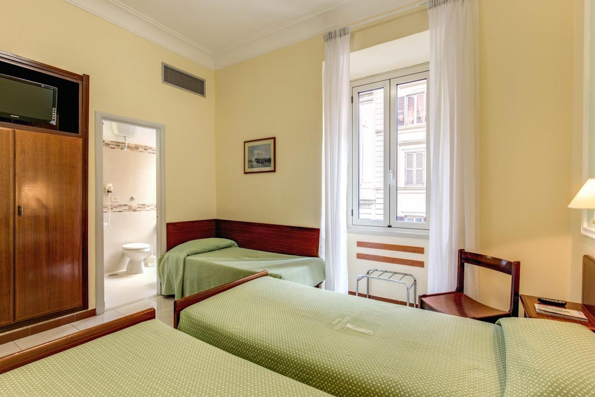 Triple Room