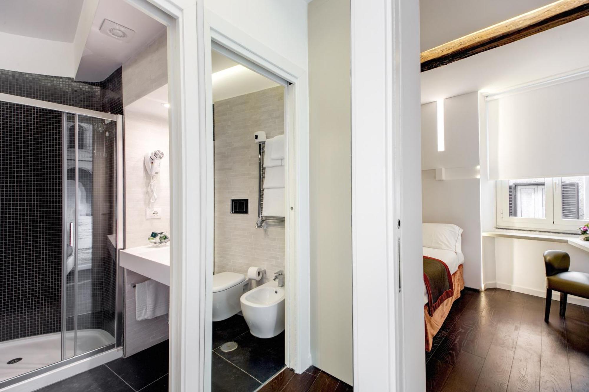 Junior Suite Pantheon View