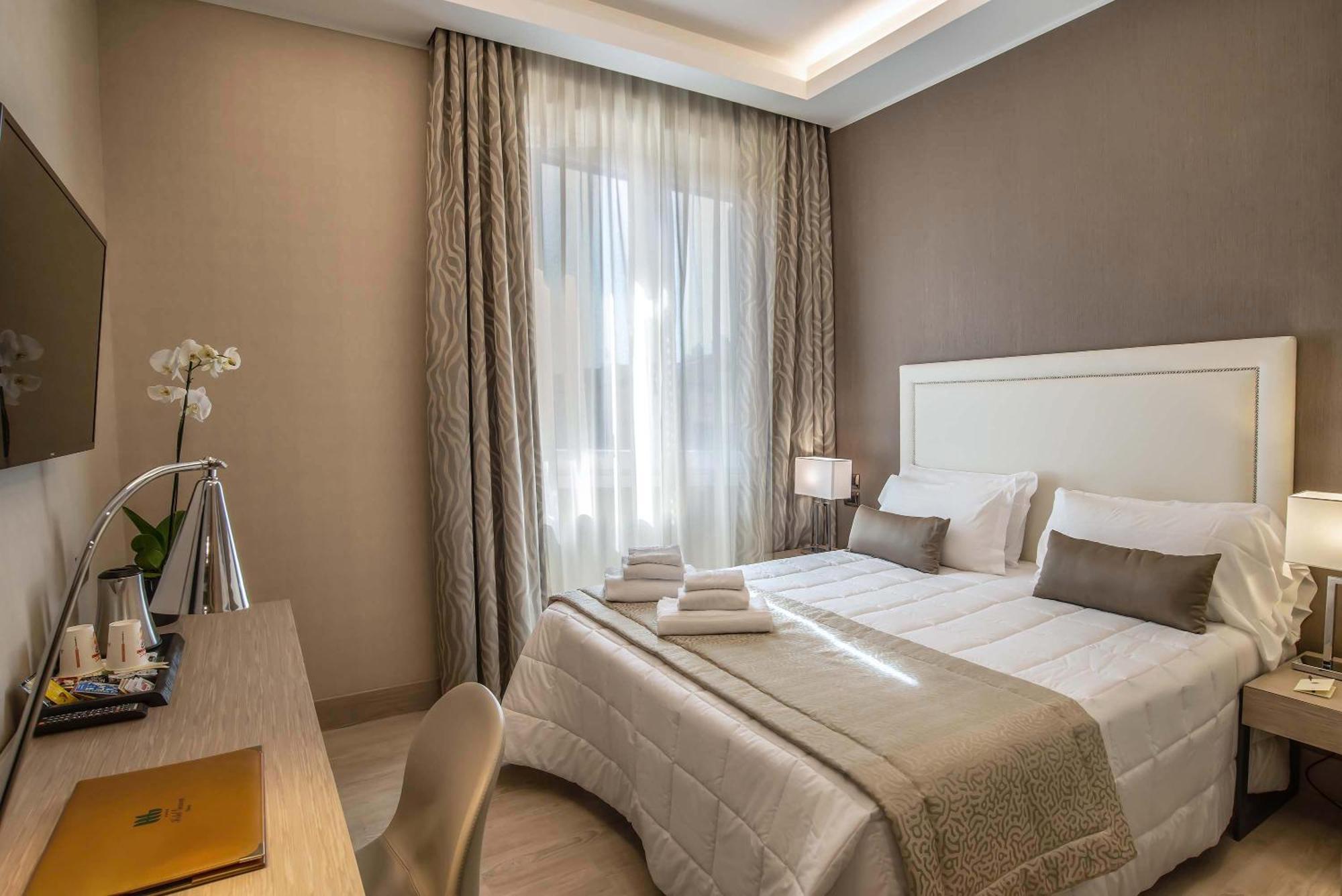 Deluxe Double or Twin Room