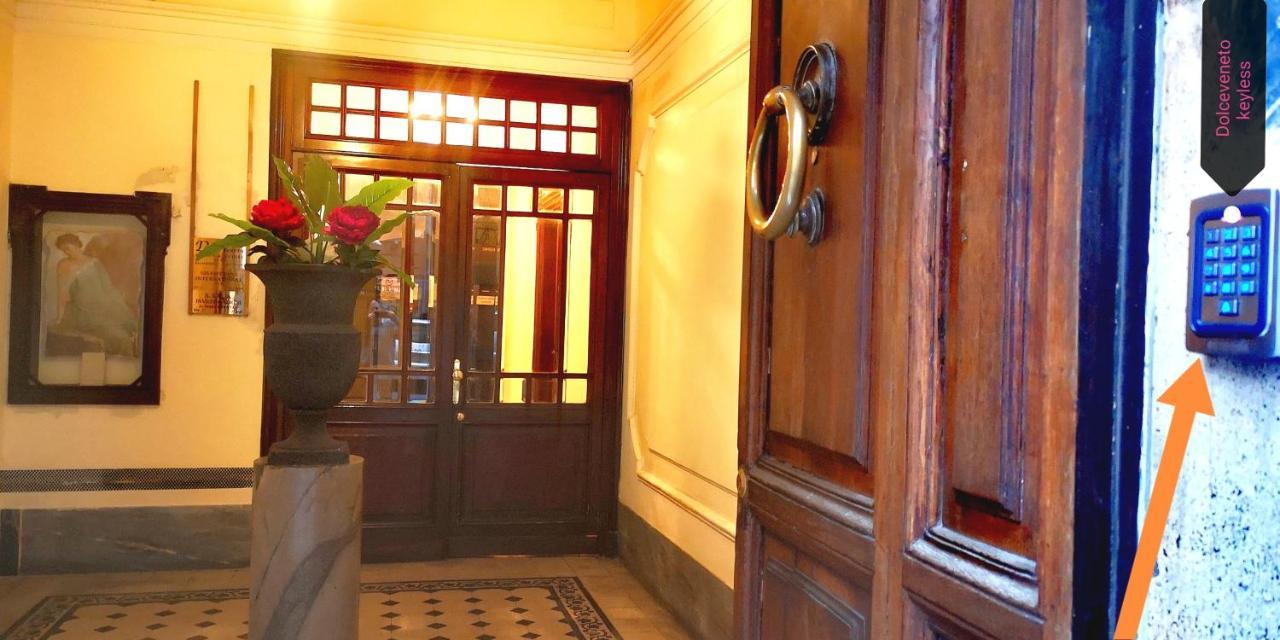 Single Room Private Bathroom