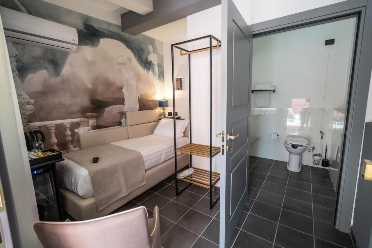 Single Room Terrace