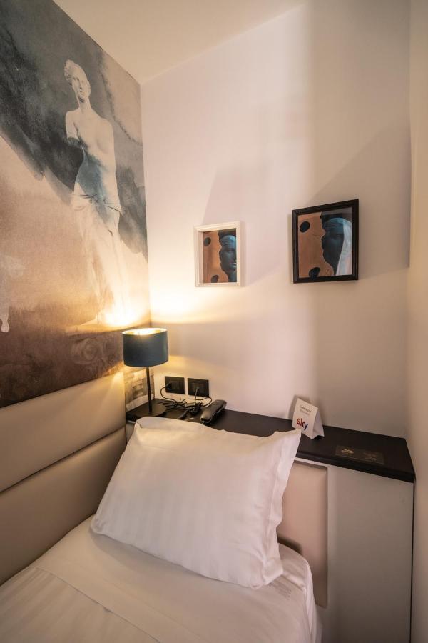 Single Room Terrace