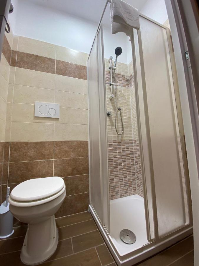 Single Room Private Bathroom