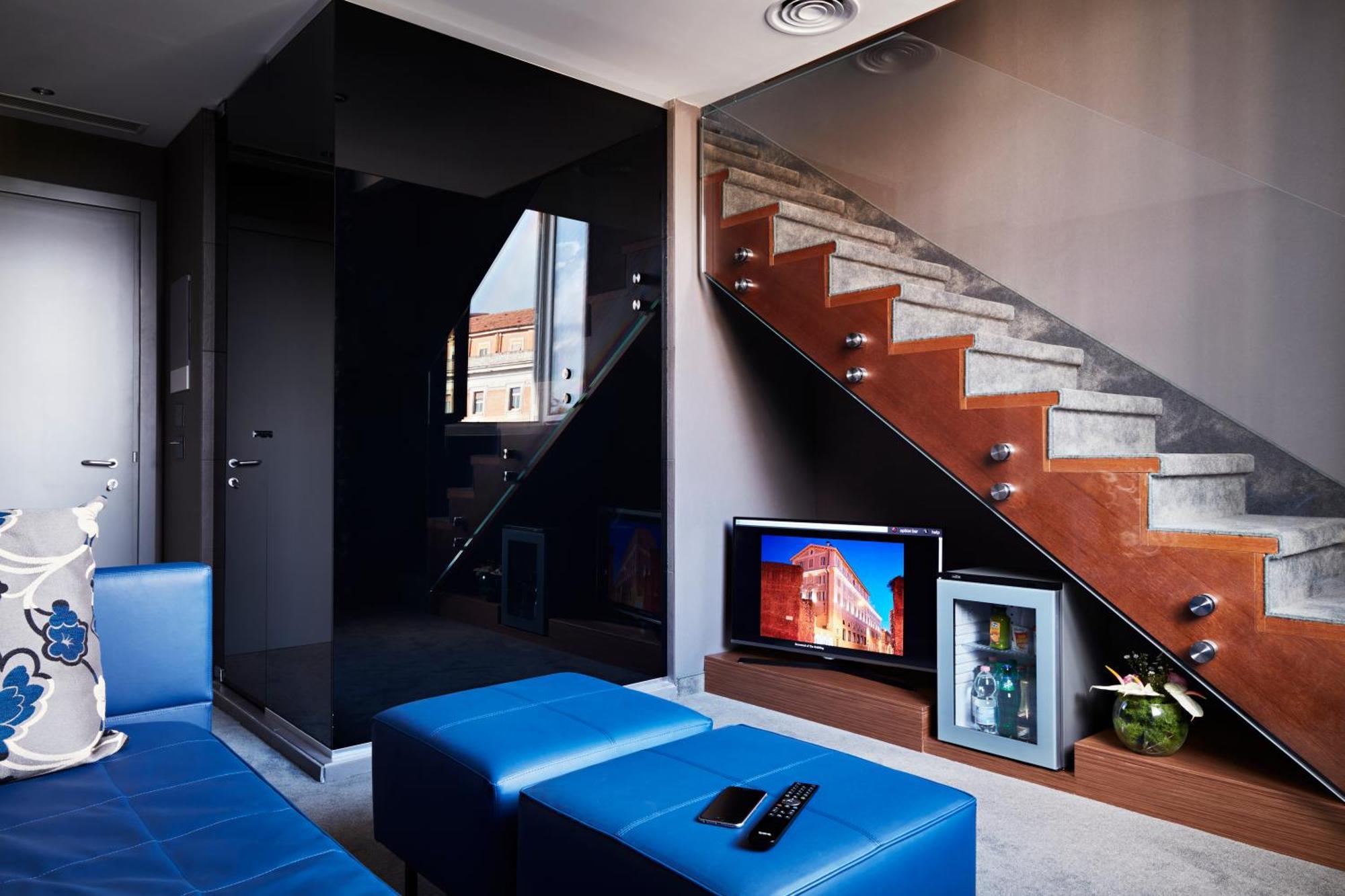 Junior Suite Hot Tub Split Level