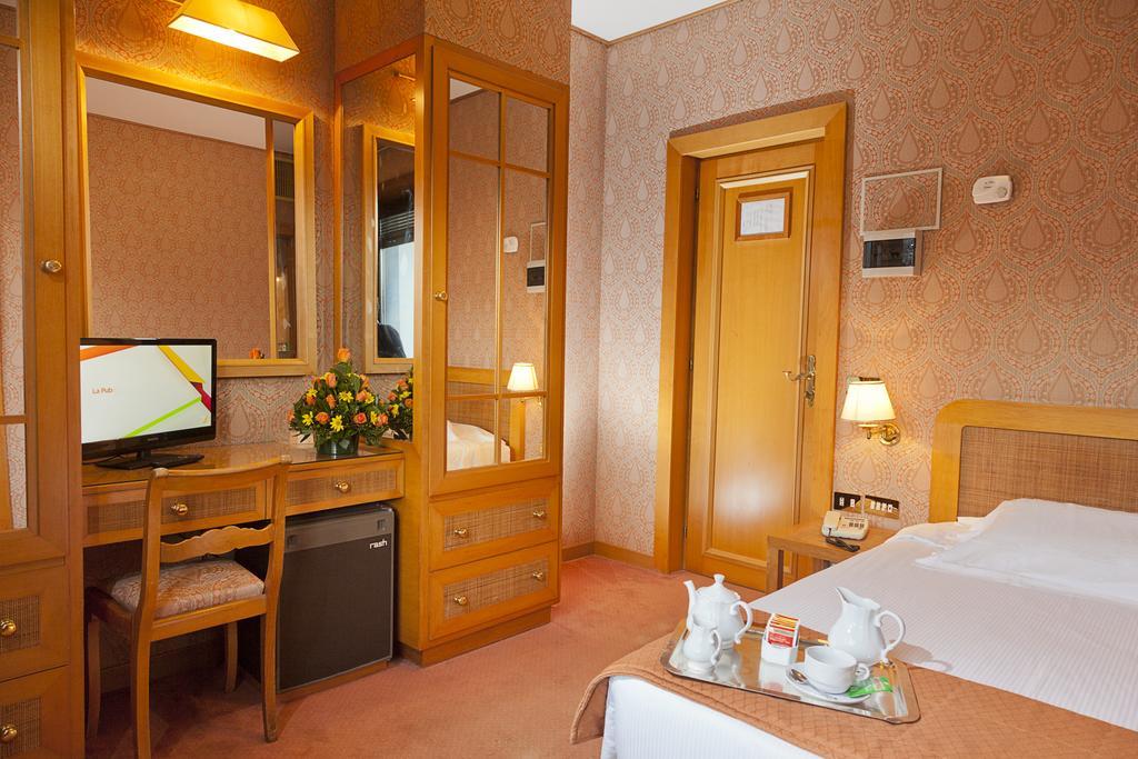 Classic Single Room