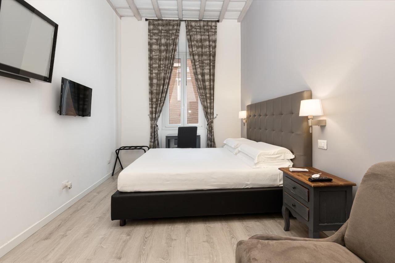 Superior Triple Room-​Via della Frezza