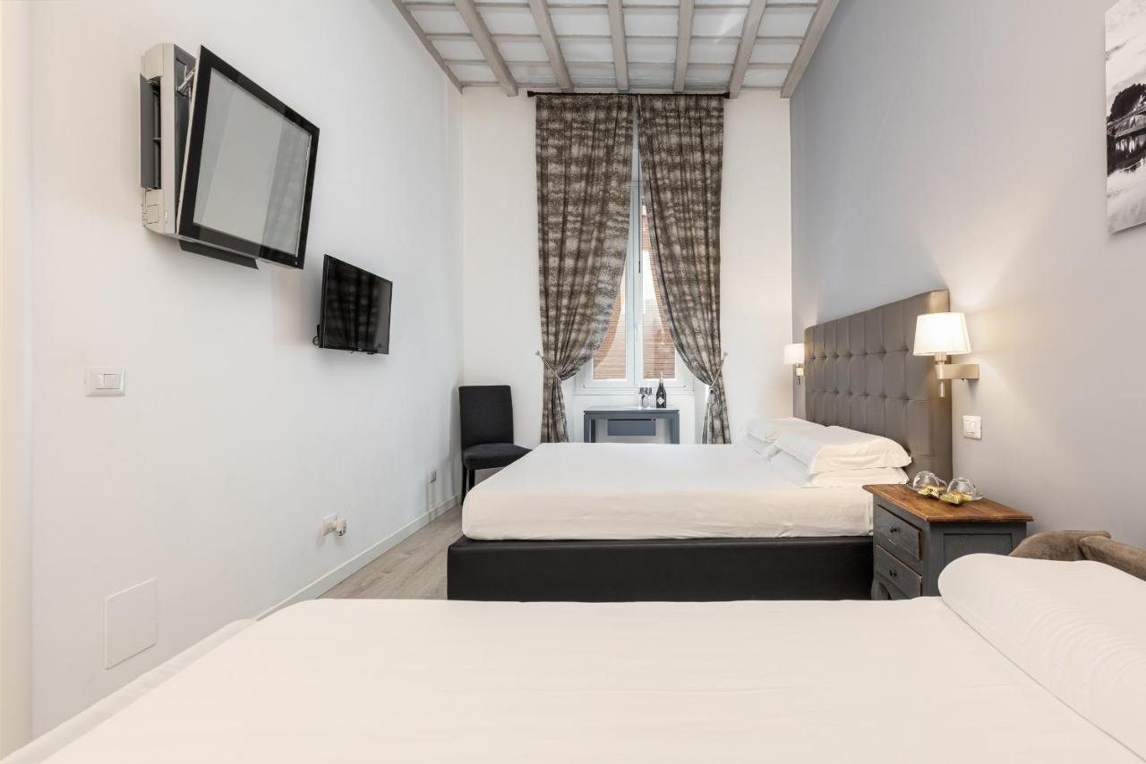 Superior Triple Room-​Via della Frezza