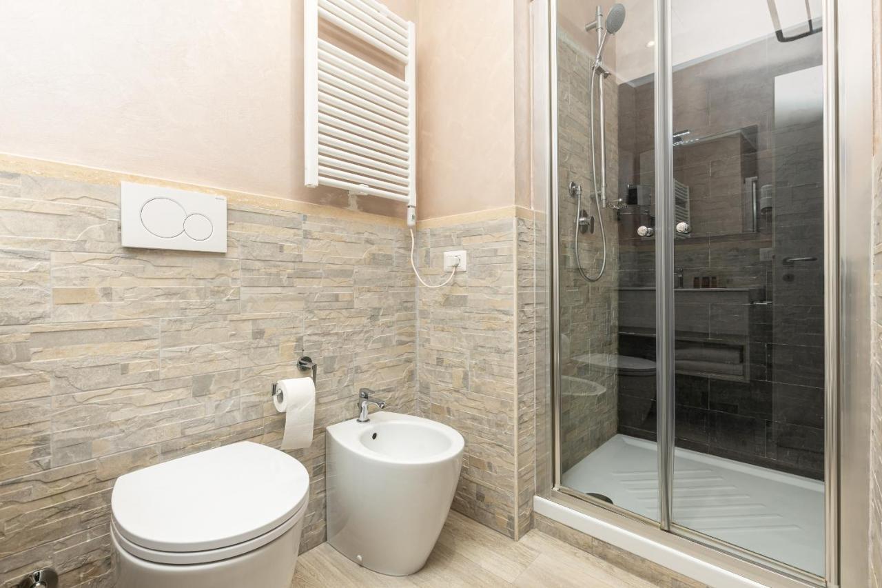 Standard Double Room Via della Frezza