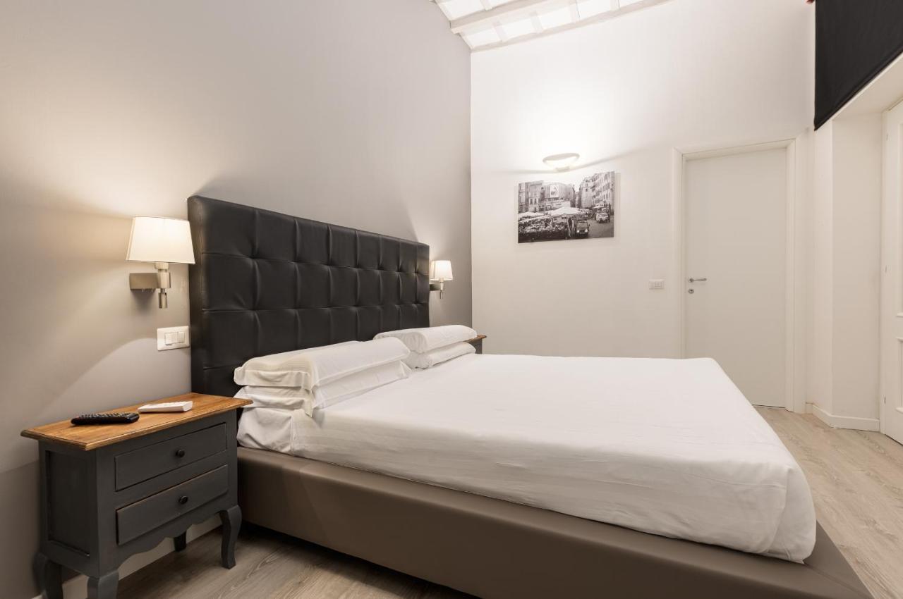 Standard Double Room Via della Frezza