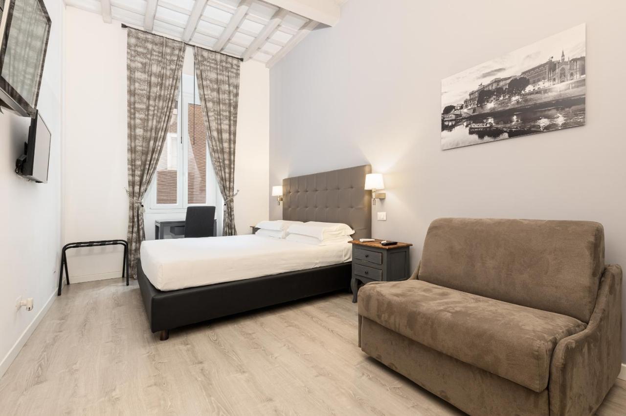 Superior Triple Room-​Via della Frezza