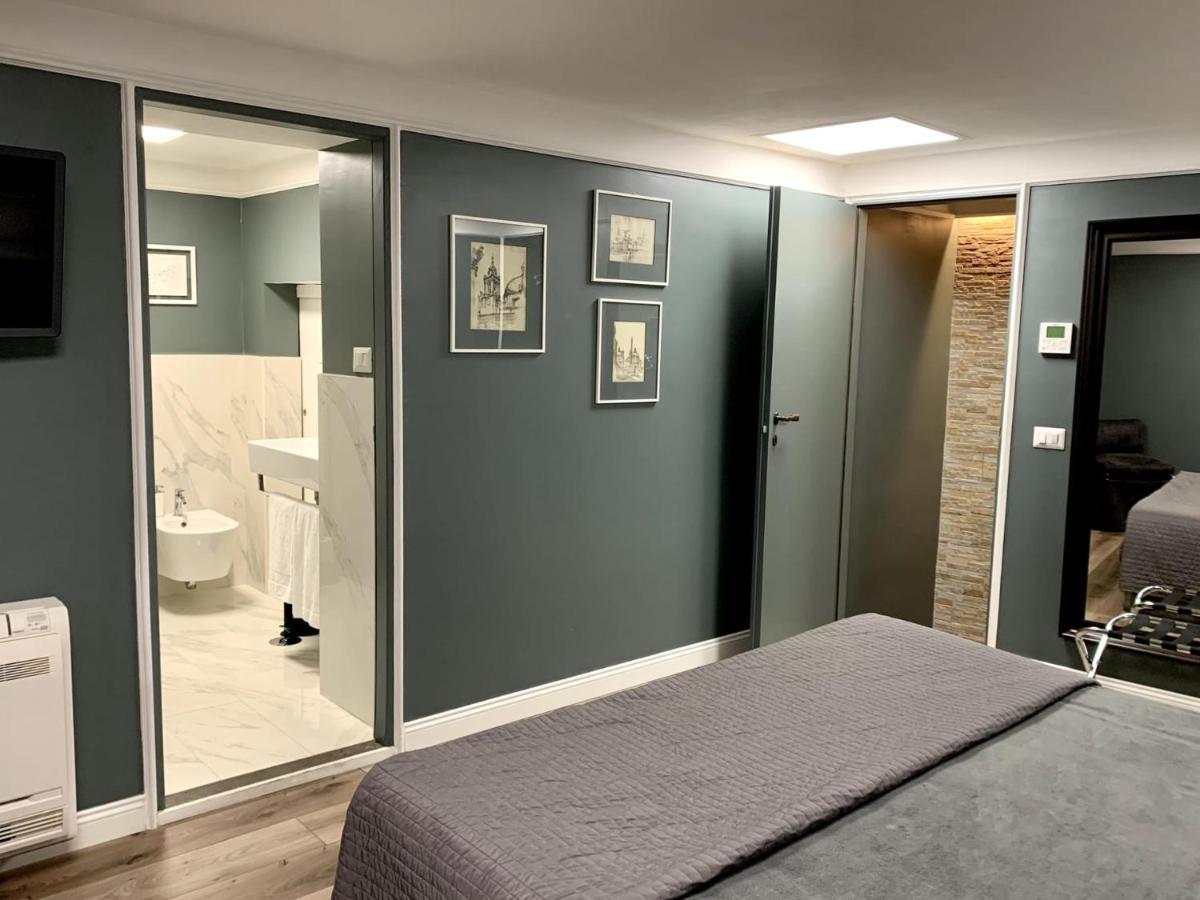 Luxury One-Bedroom Apartment