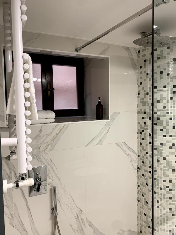 Luxury One-Bedroom Apartment