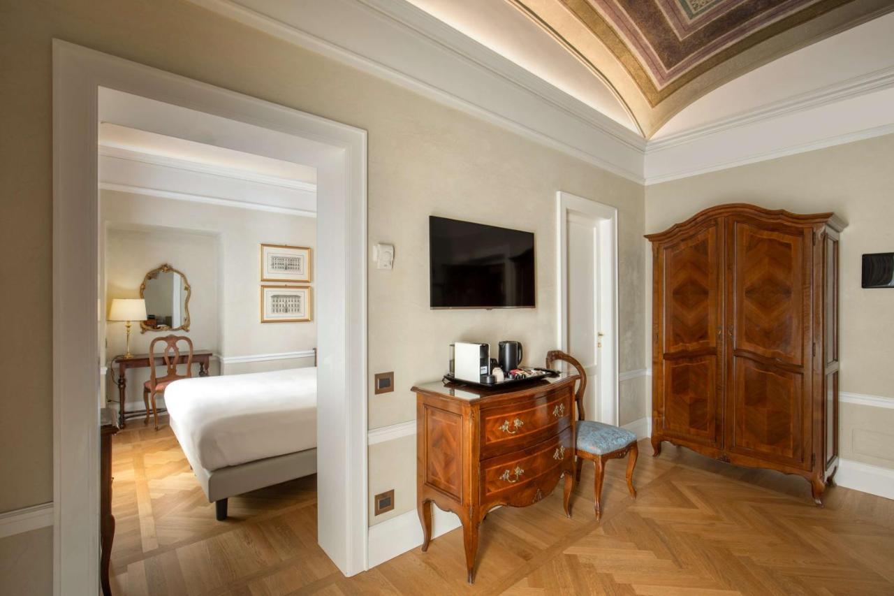 Junior King Suite Non-Smoking