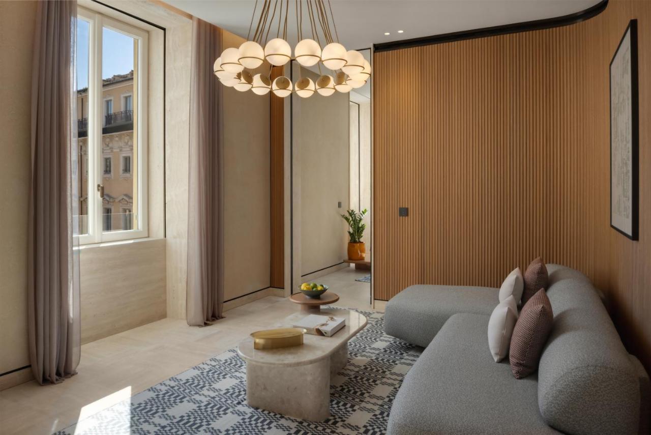 Corner Suite