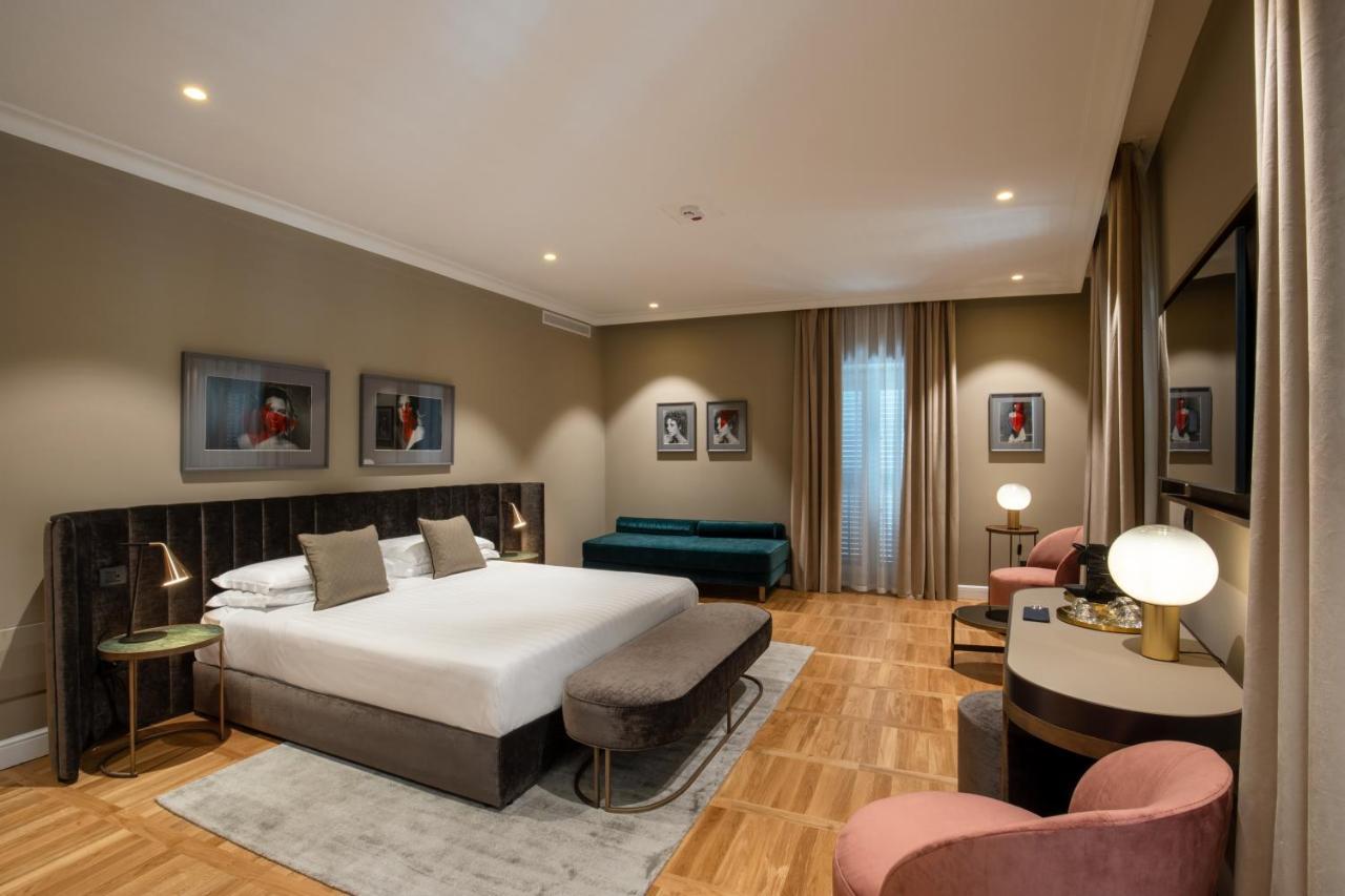 Junior Suite Via Mario de Fiori 59 A