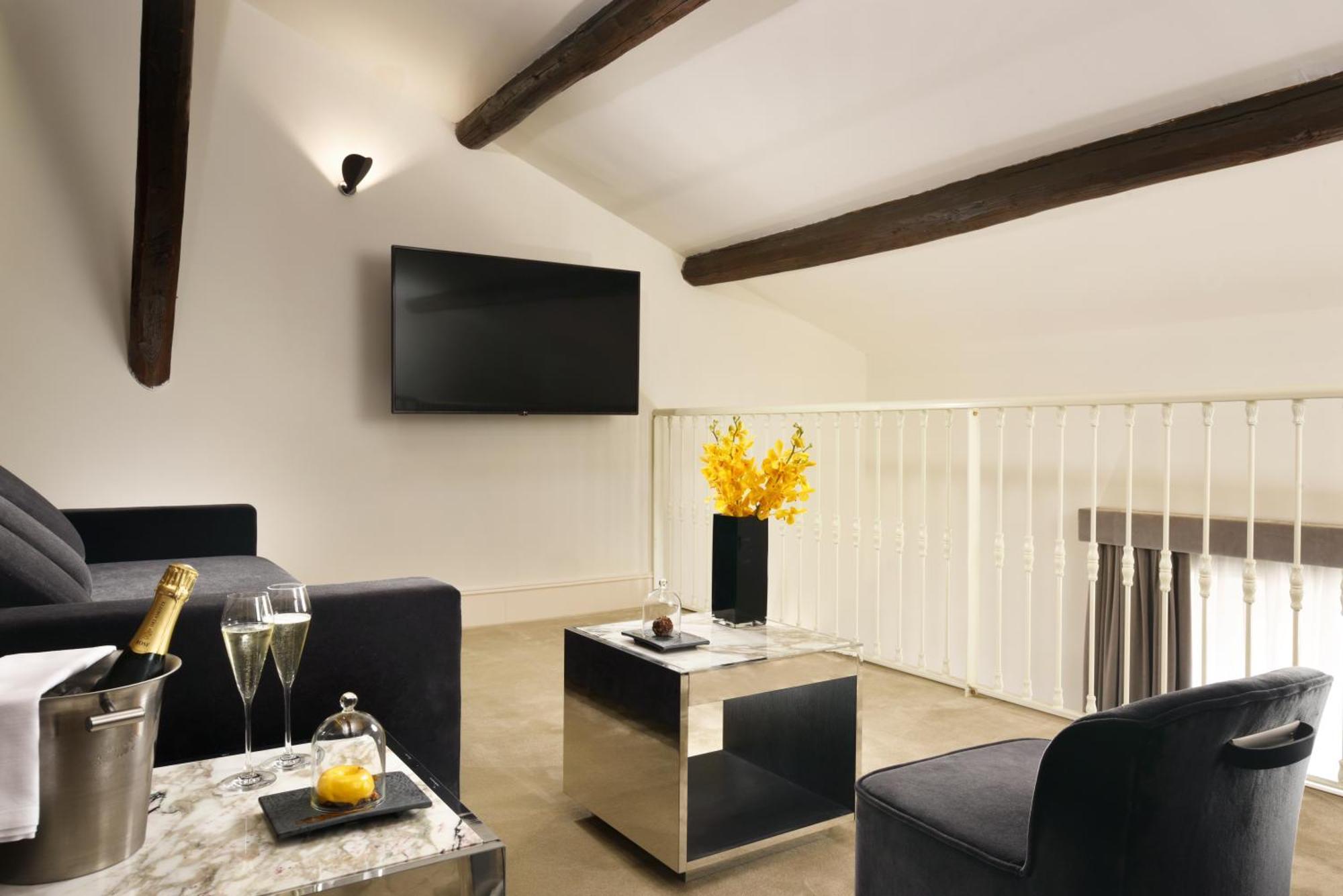 Duplex Room