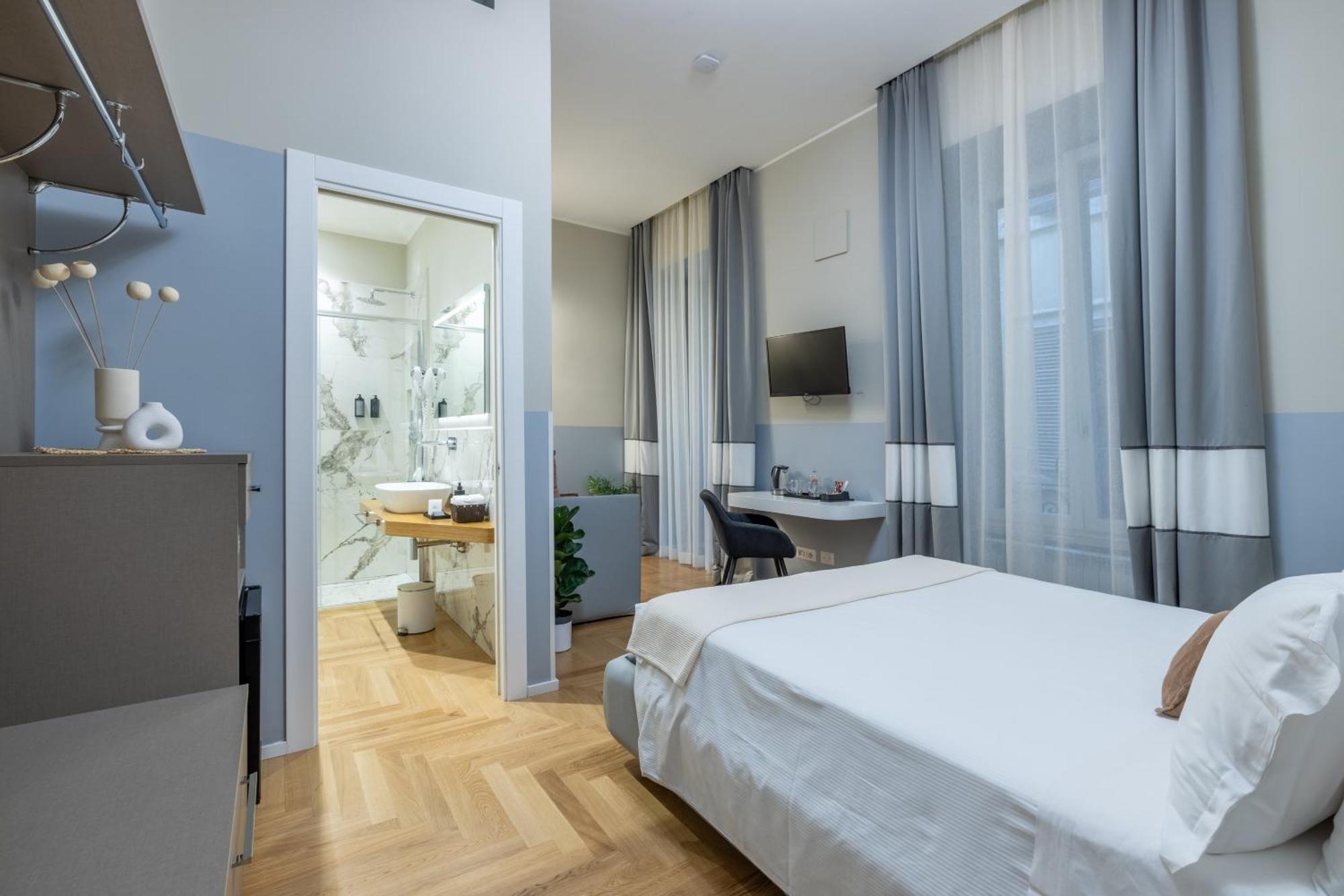 Double Room Private Bathroom