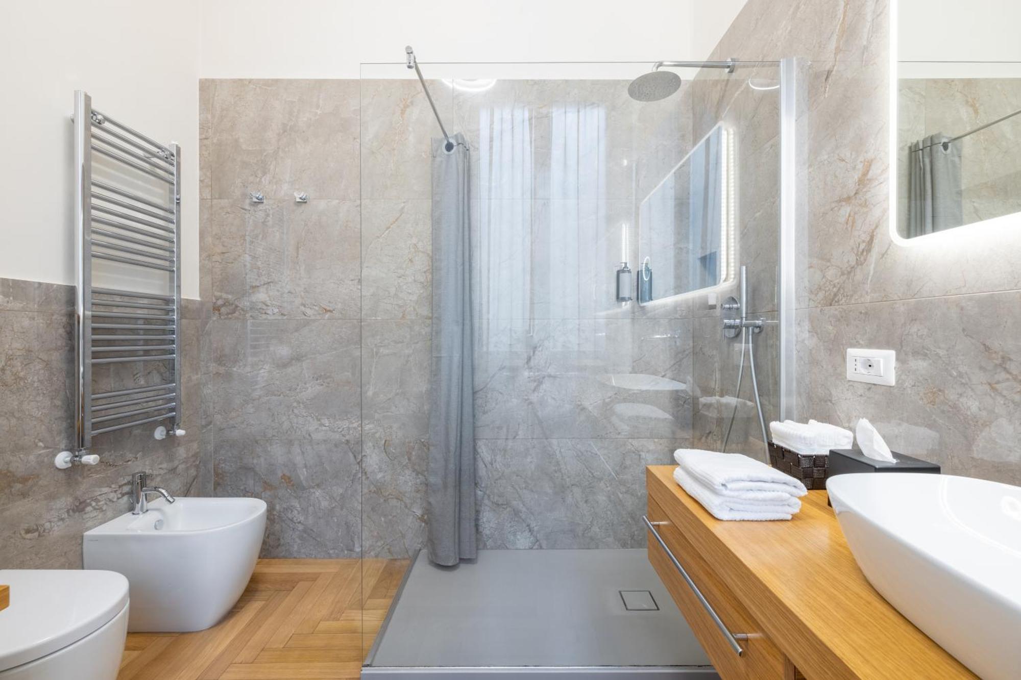 Double Room Private Bathroom