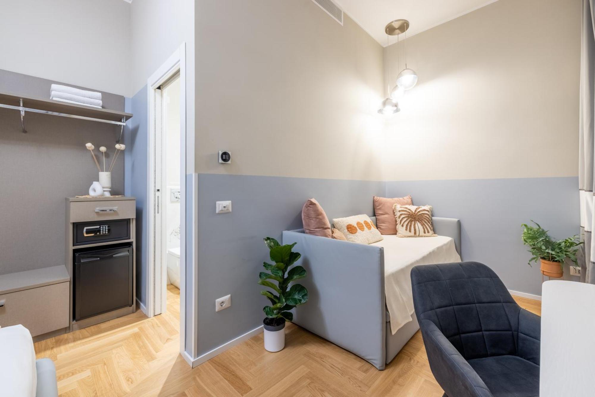 Double Room Private Bathroom