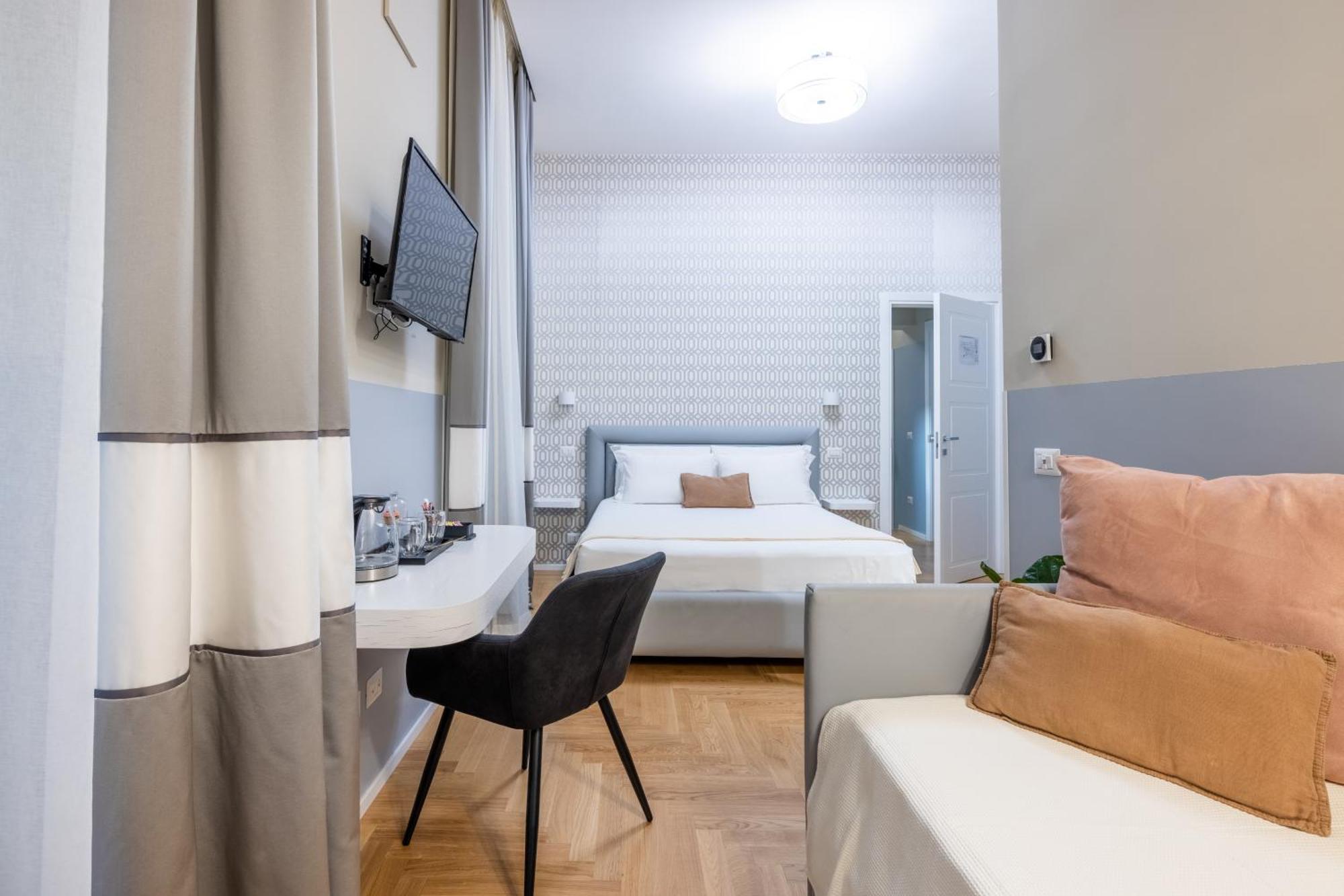 Double Room Private Bathroom