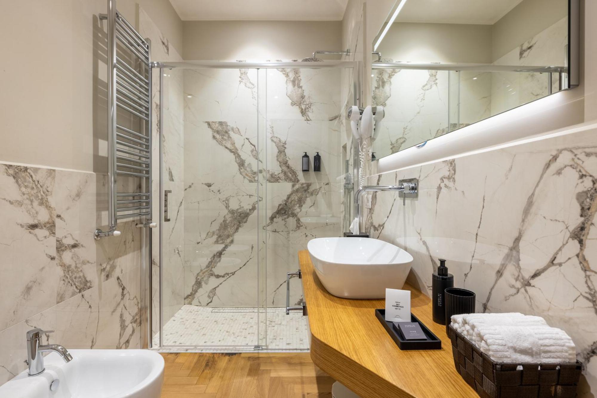 Double Room Private Bathroom