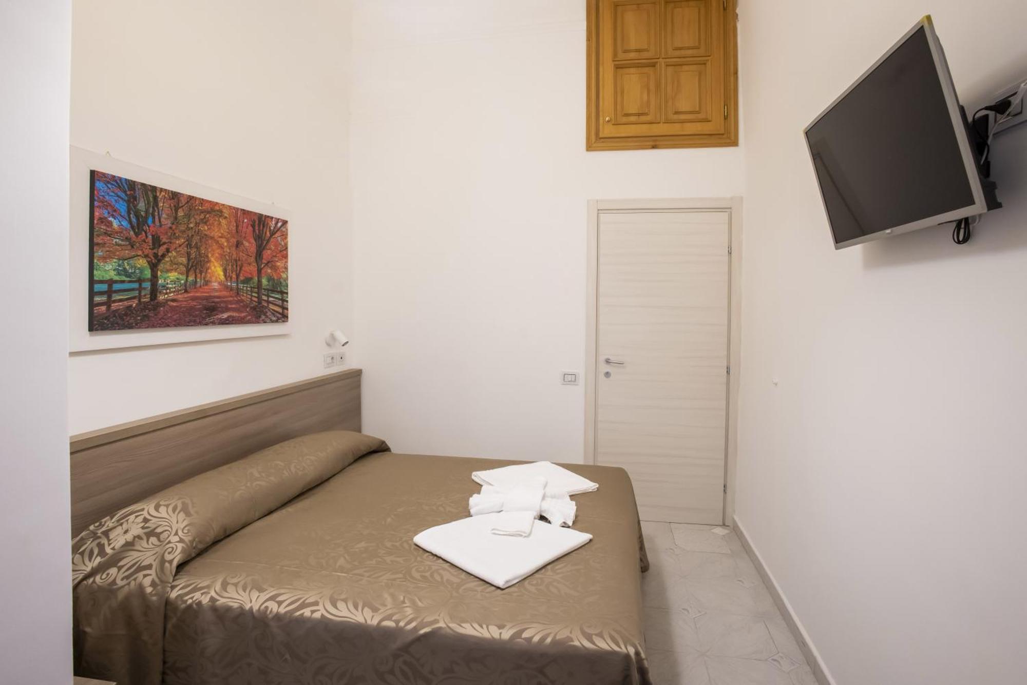 Double Room Private Bathroom