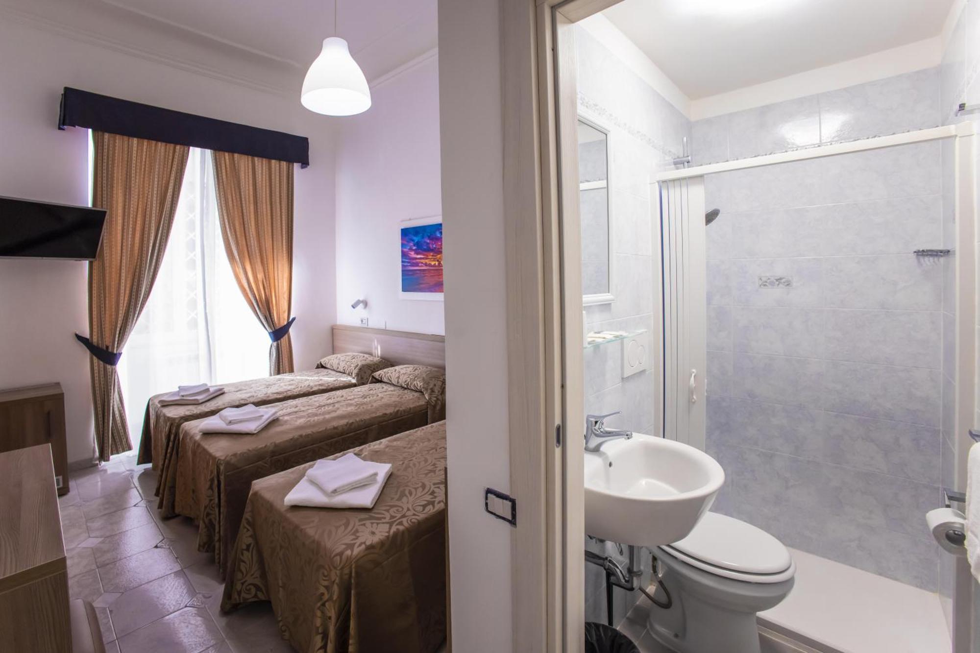 Triple Room Private Bathroom