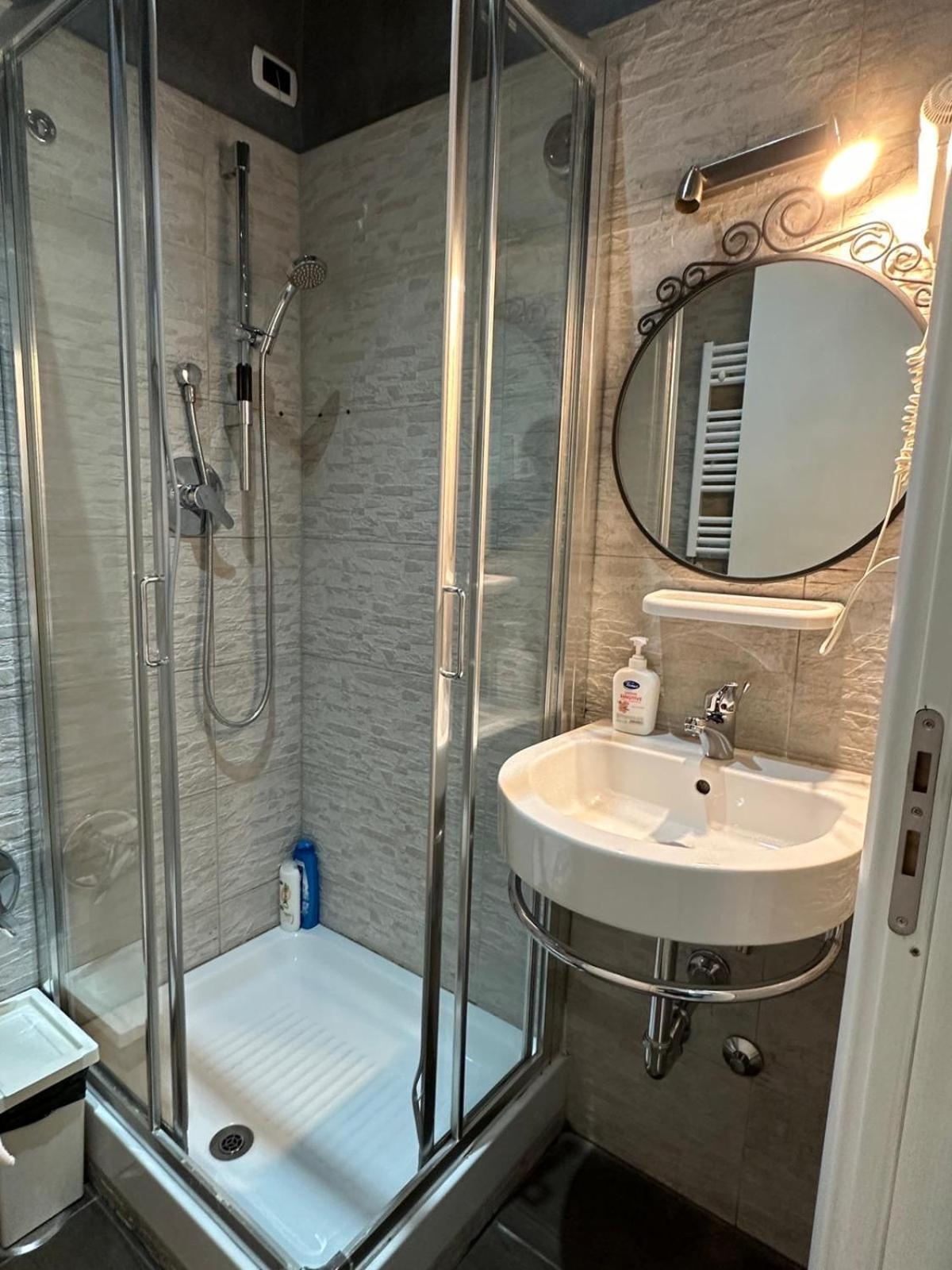 Double Room Private Bathroom