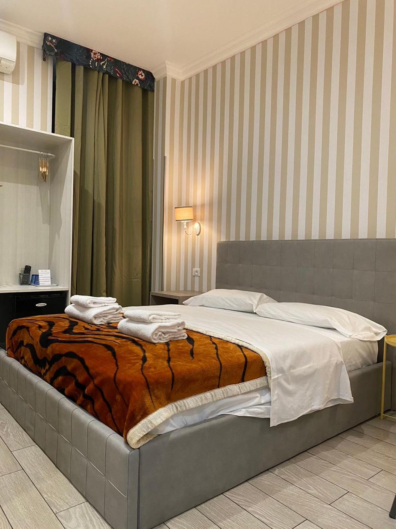 Double Room Private Bathroom