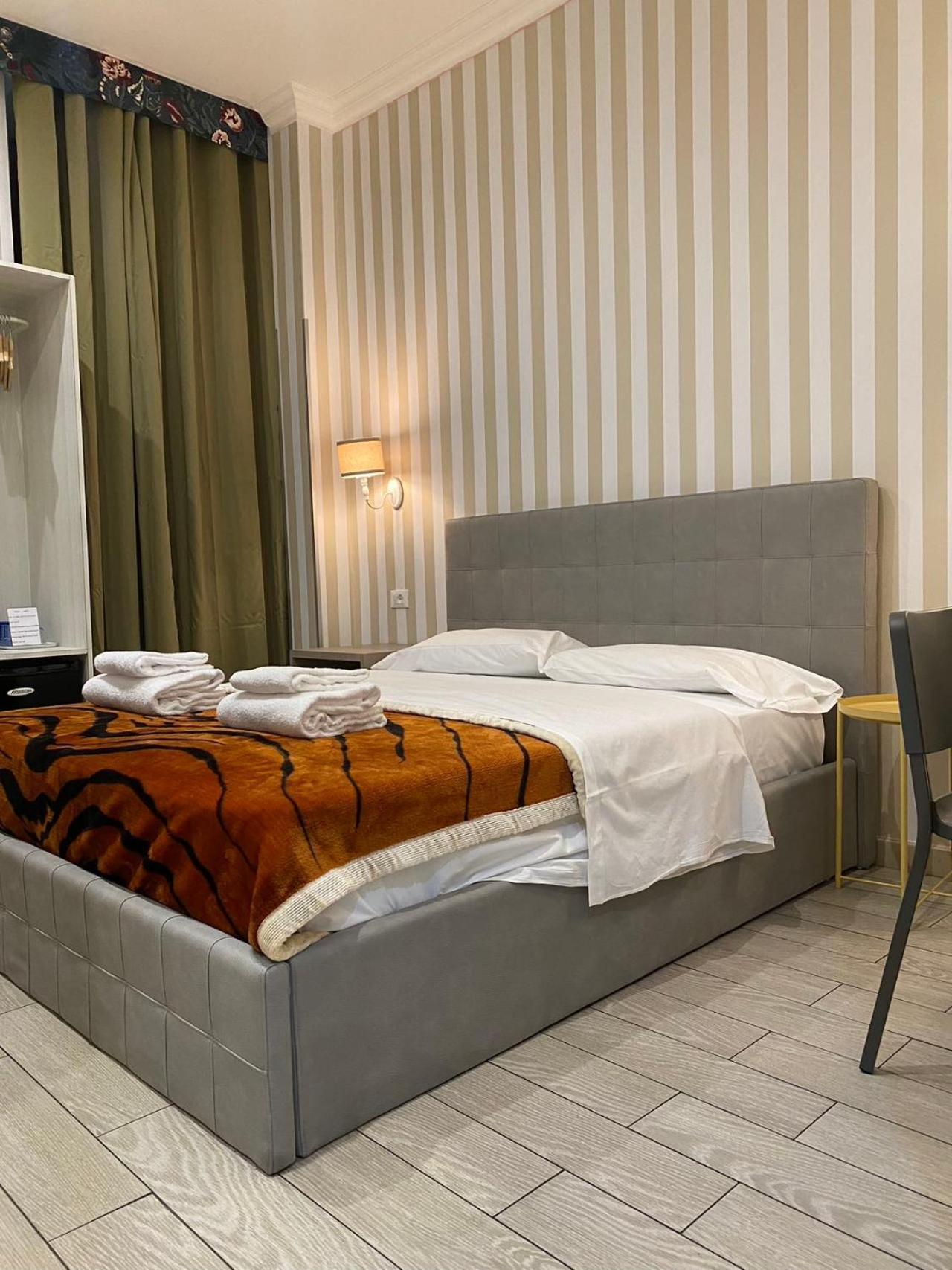 Double Room Private Bathroom