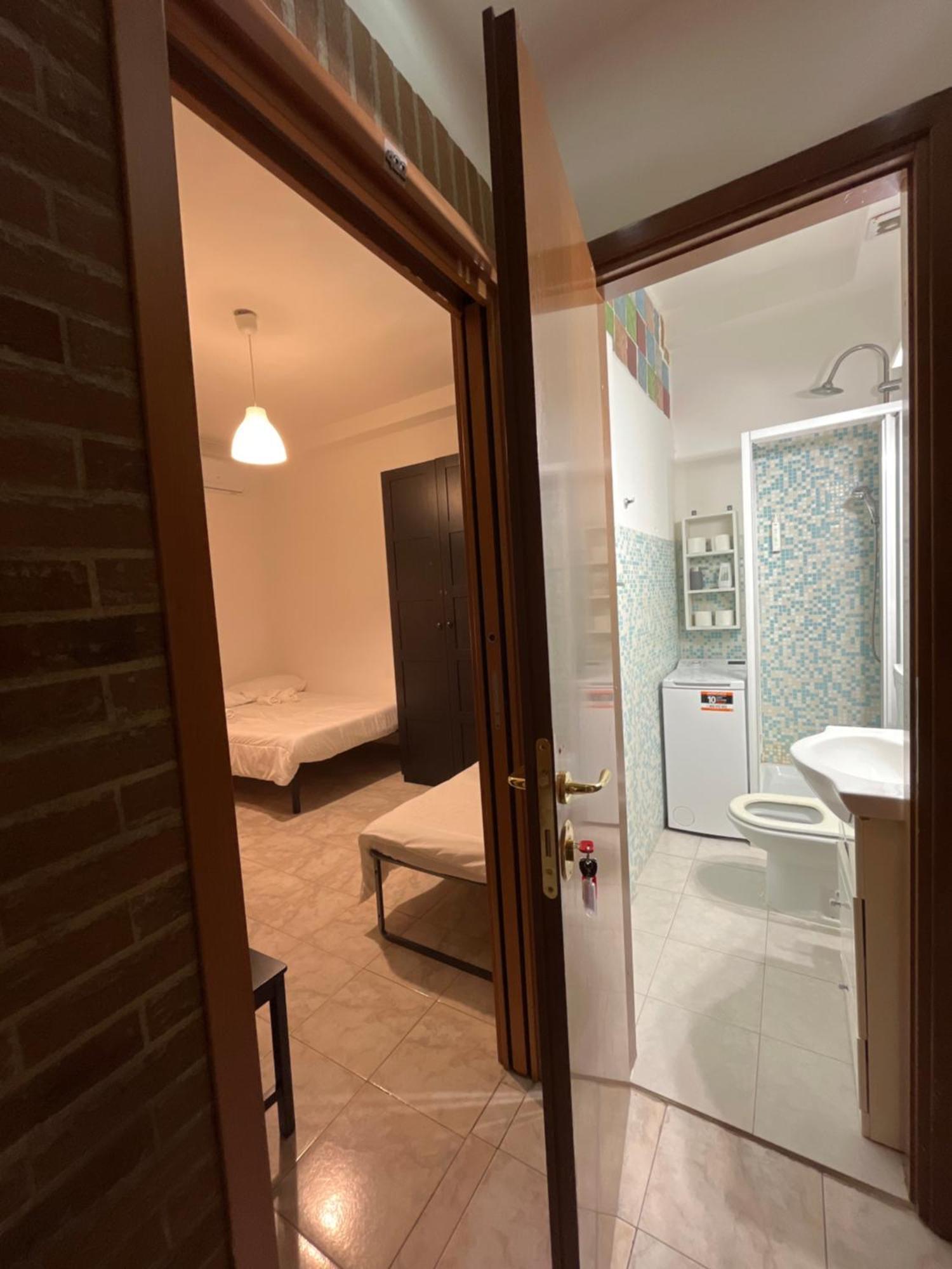 Quadruple Room Private External Bathroom