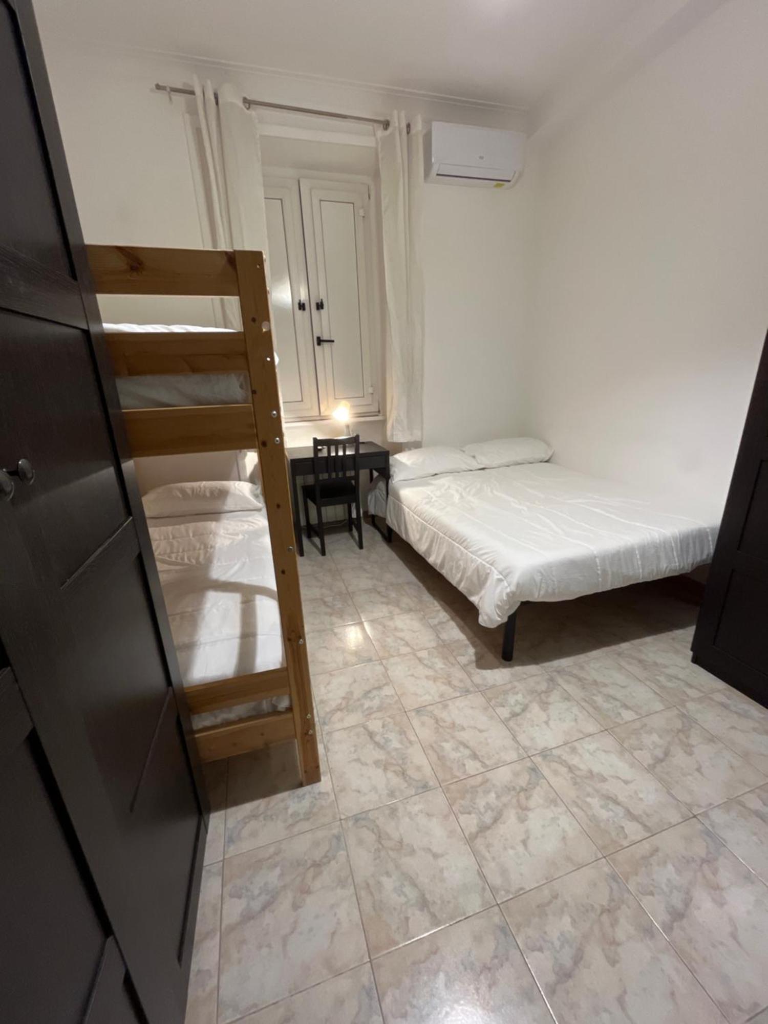 Quadruple Room Private External Bathroom