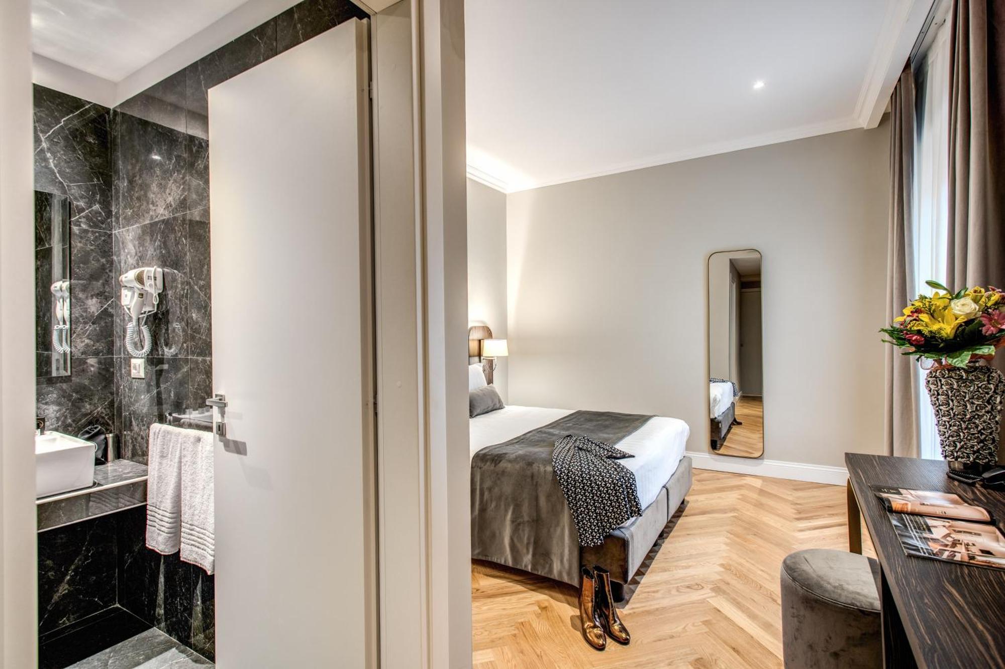 Classic Double Room Separate Building Via del Tritone 66