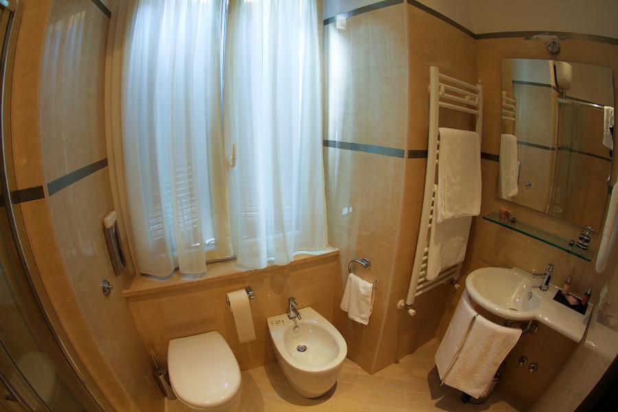 Deluxe Double or Twin Room City View