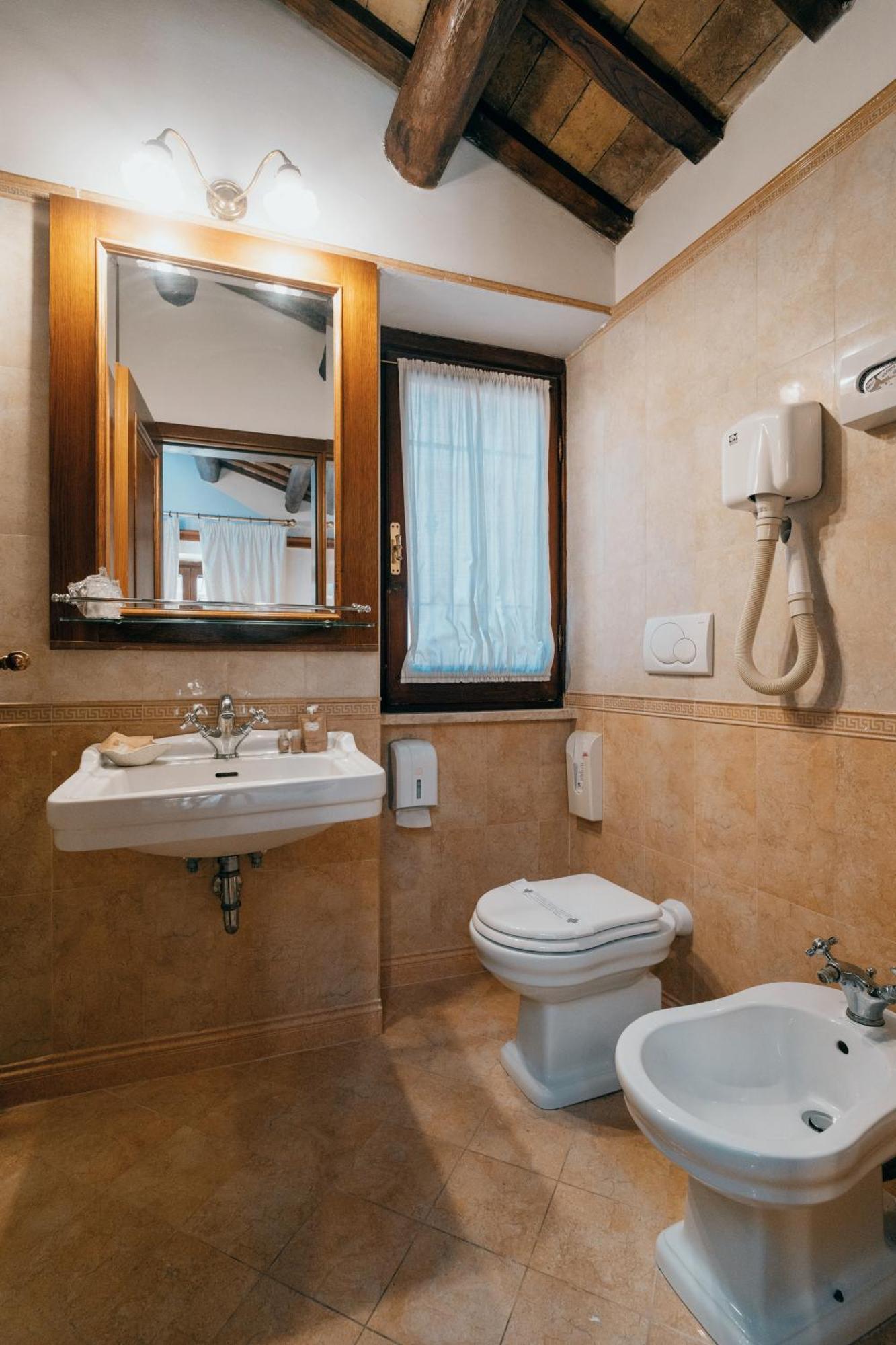 Triple Room,1618265993:JPEG