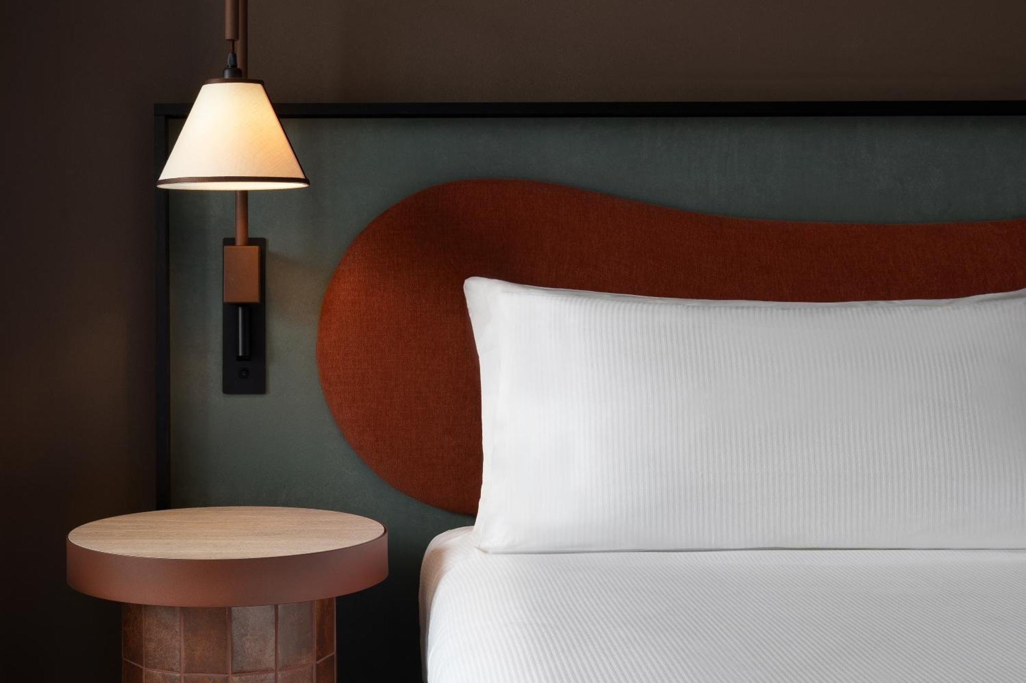 King Guest Room,1651163631:JPEG