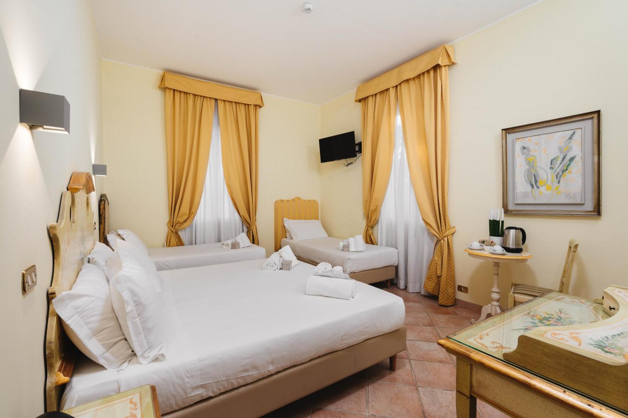 Triple Room