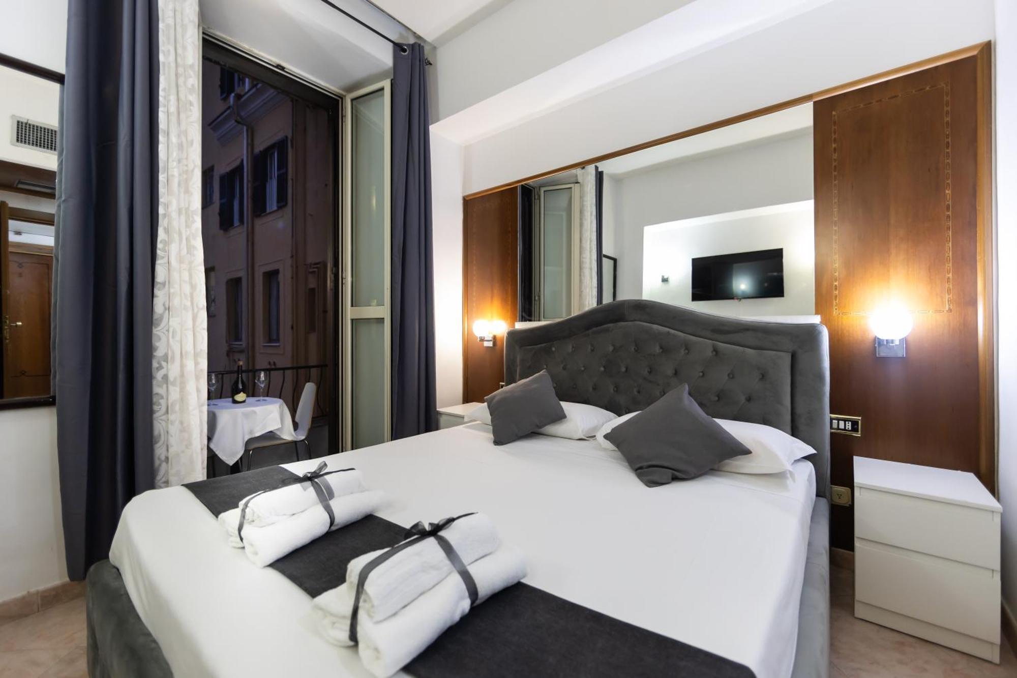 Double Room with Balcony,1629908054:JPEG