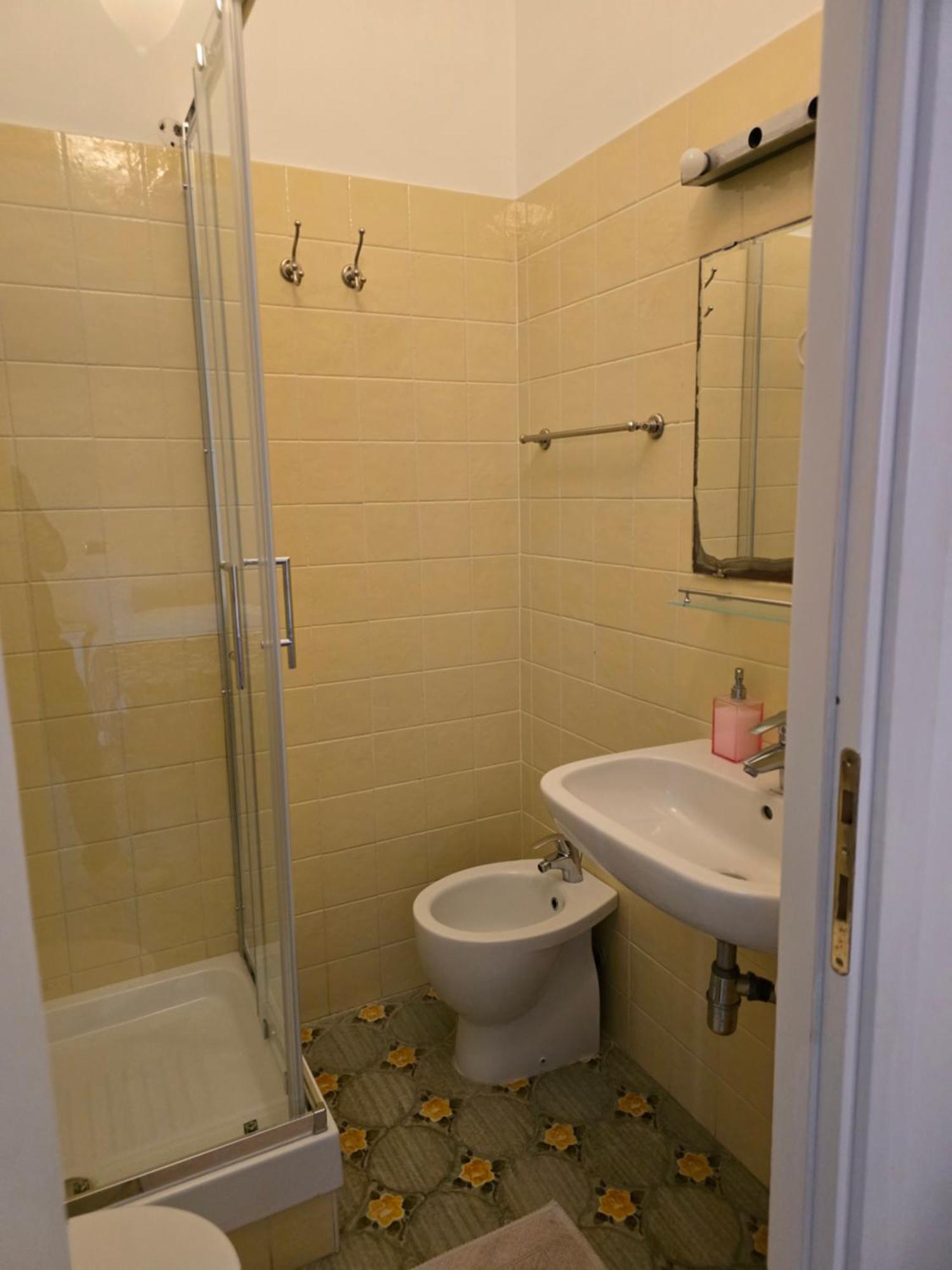 Double Room Private Bathroom