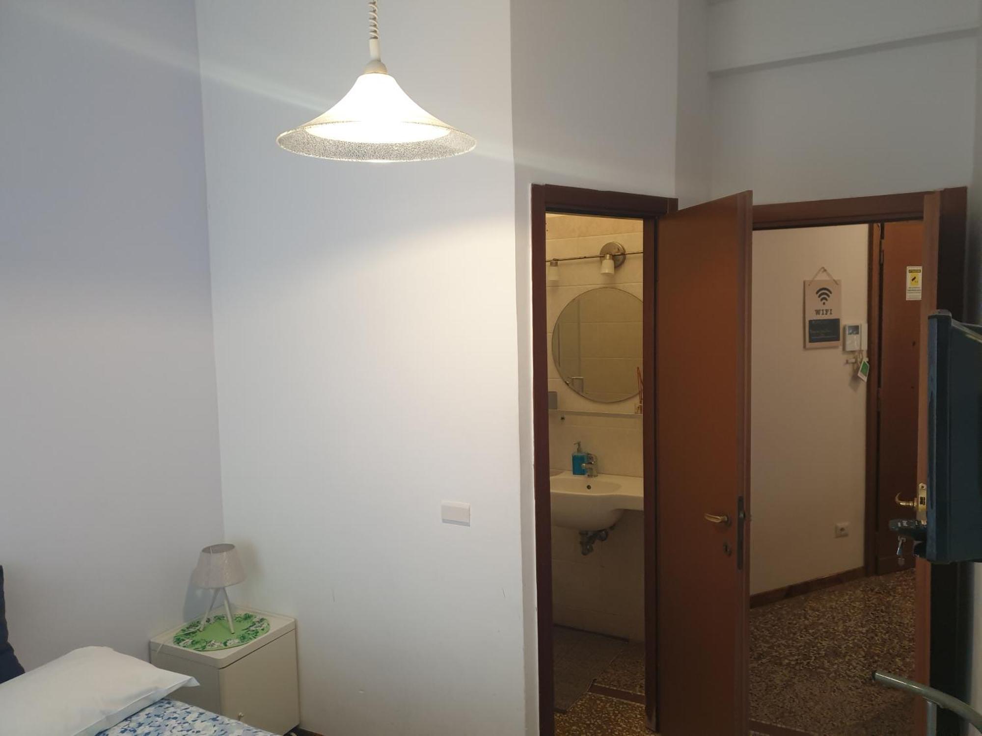 Single Room Bathroom