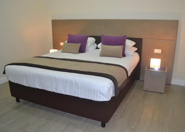 Double Room,1658108473:JPEG