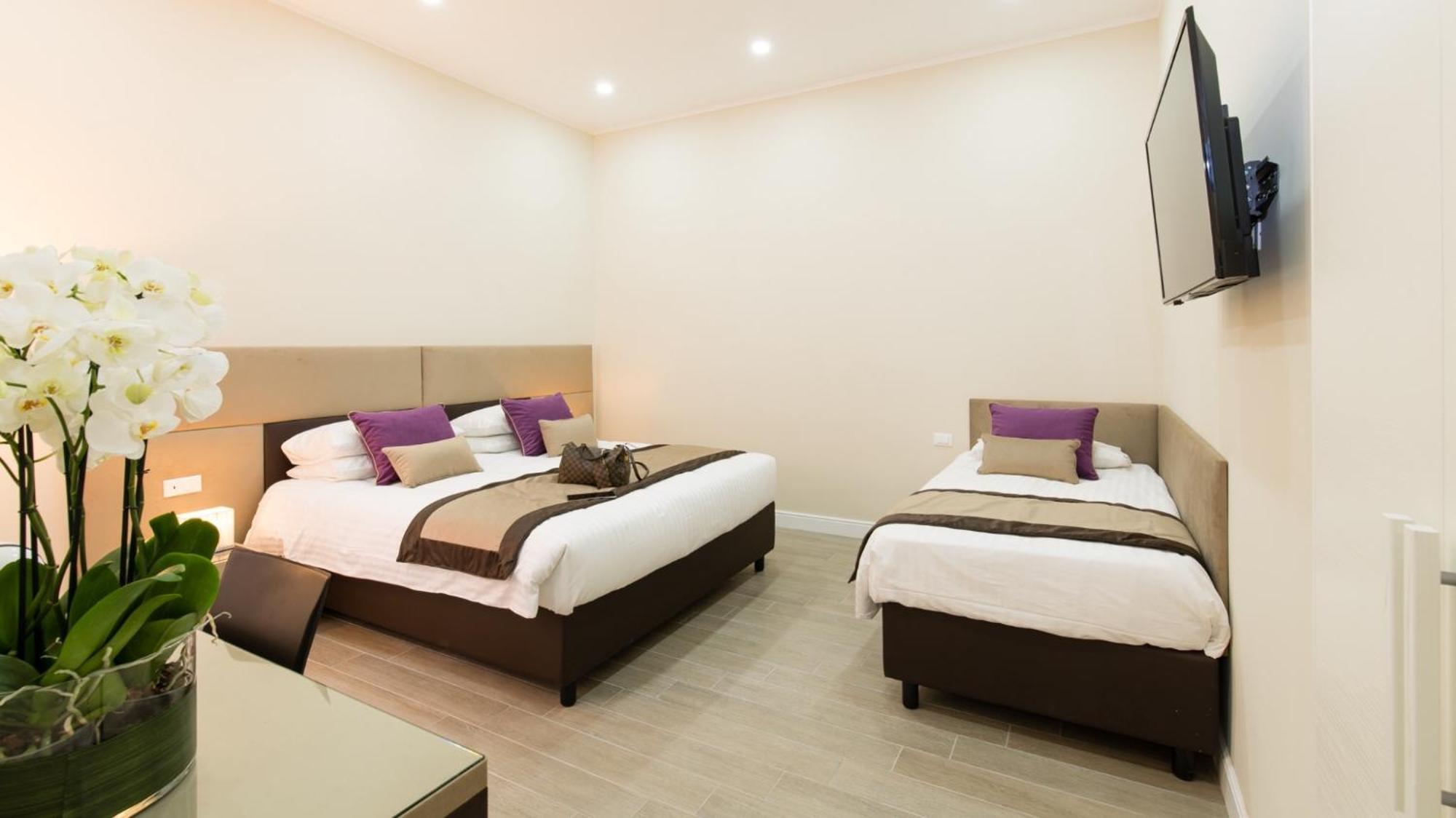 Triple Room