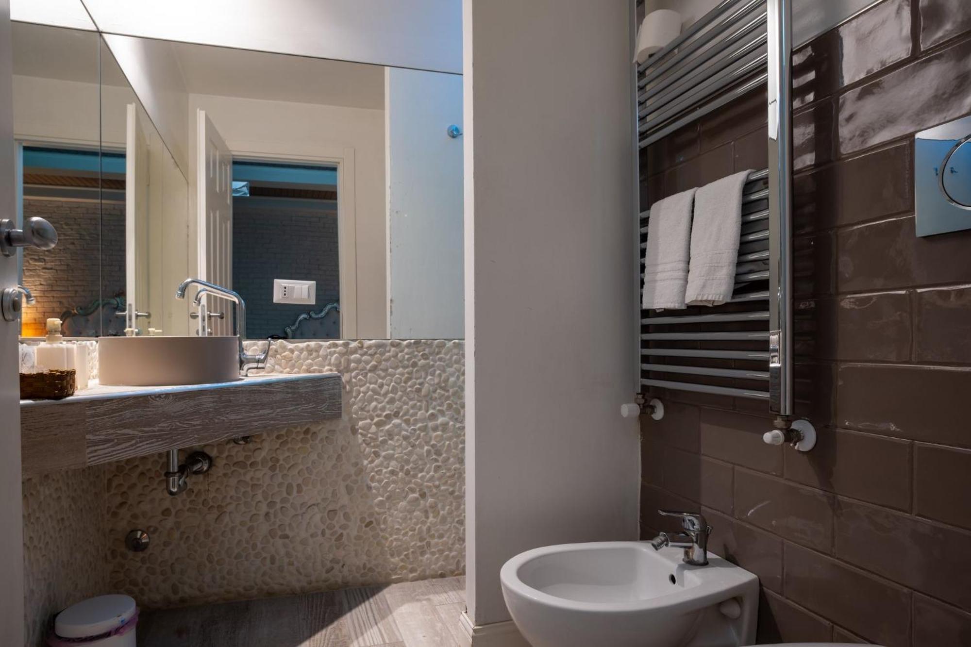 King Room with Spa Bath