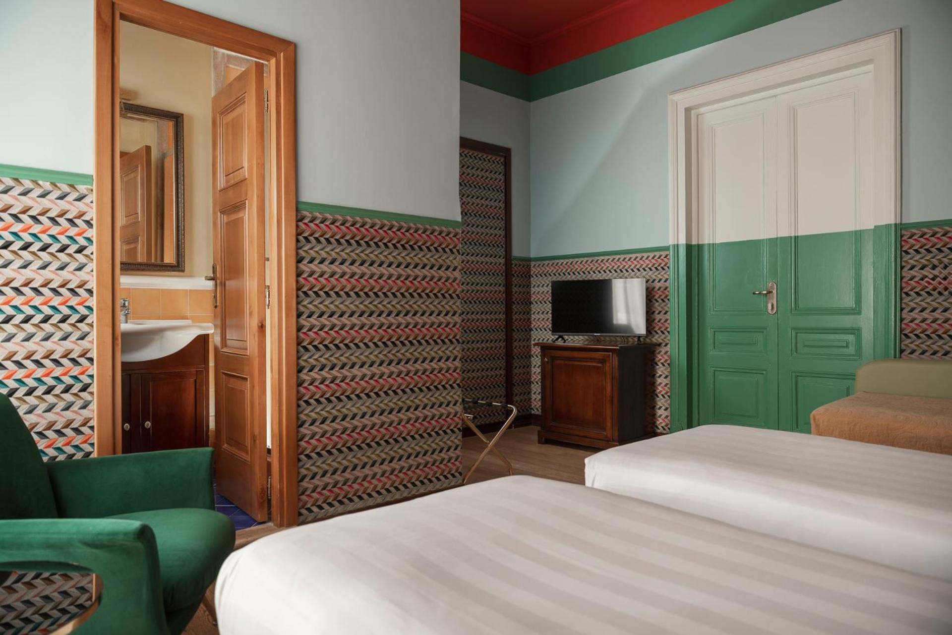 Deluxe Double or Twin Room