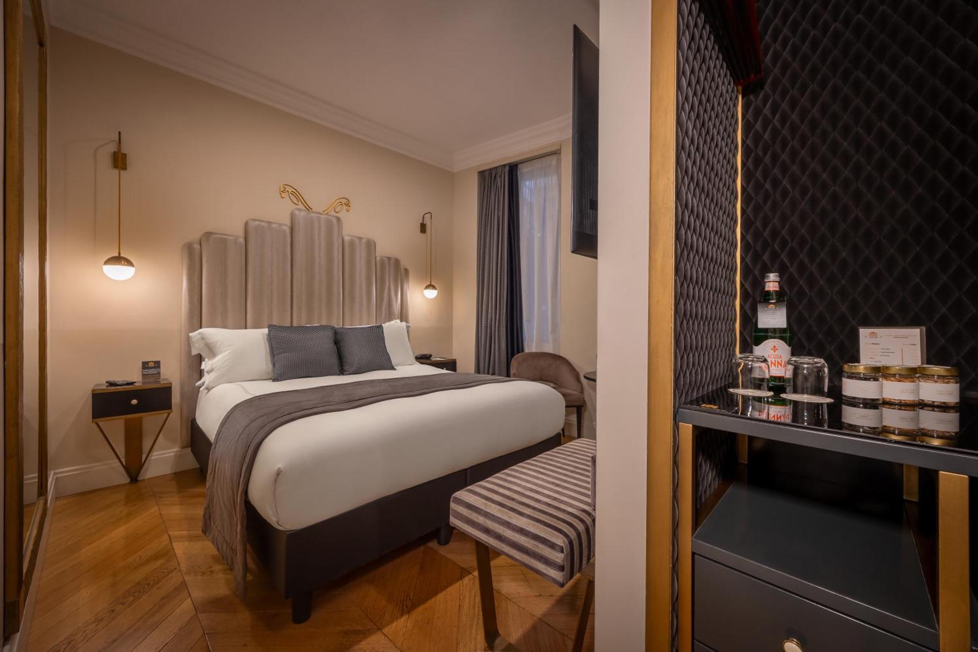 Small Double Room Smart