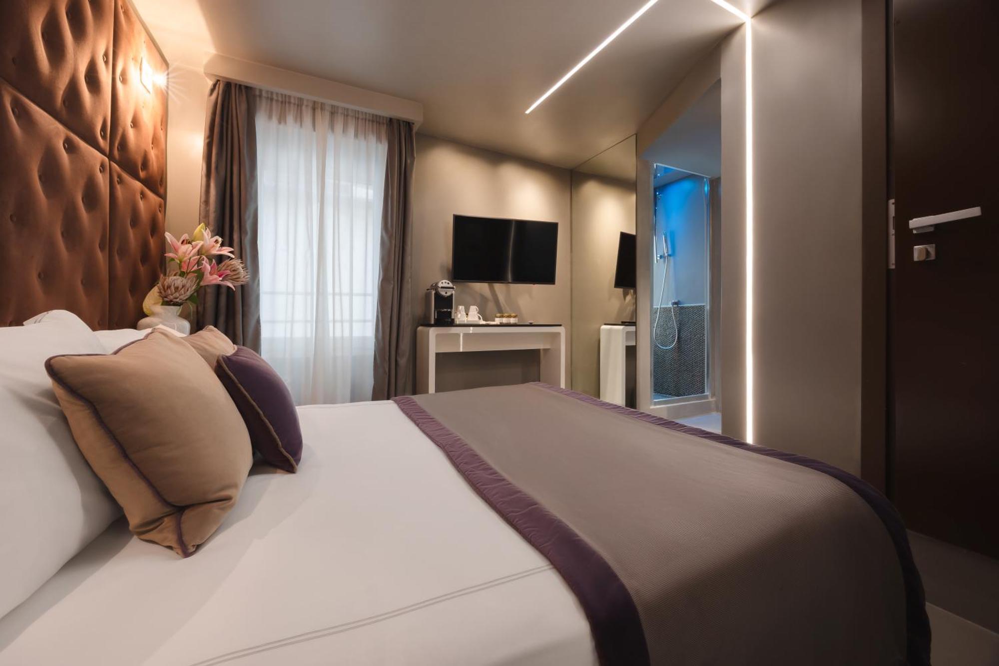 Small Double Room Smart
