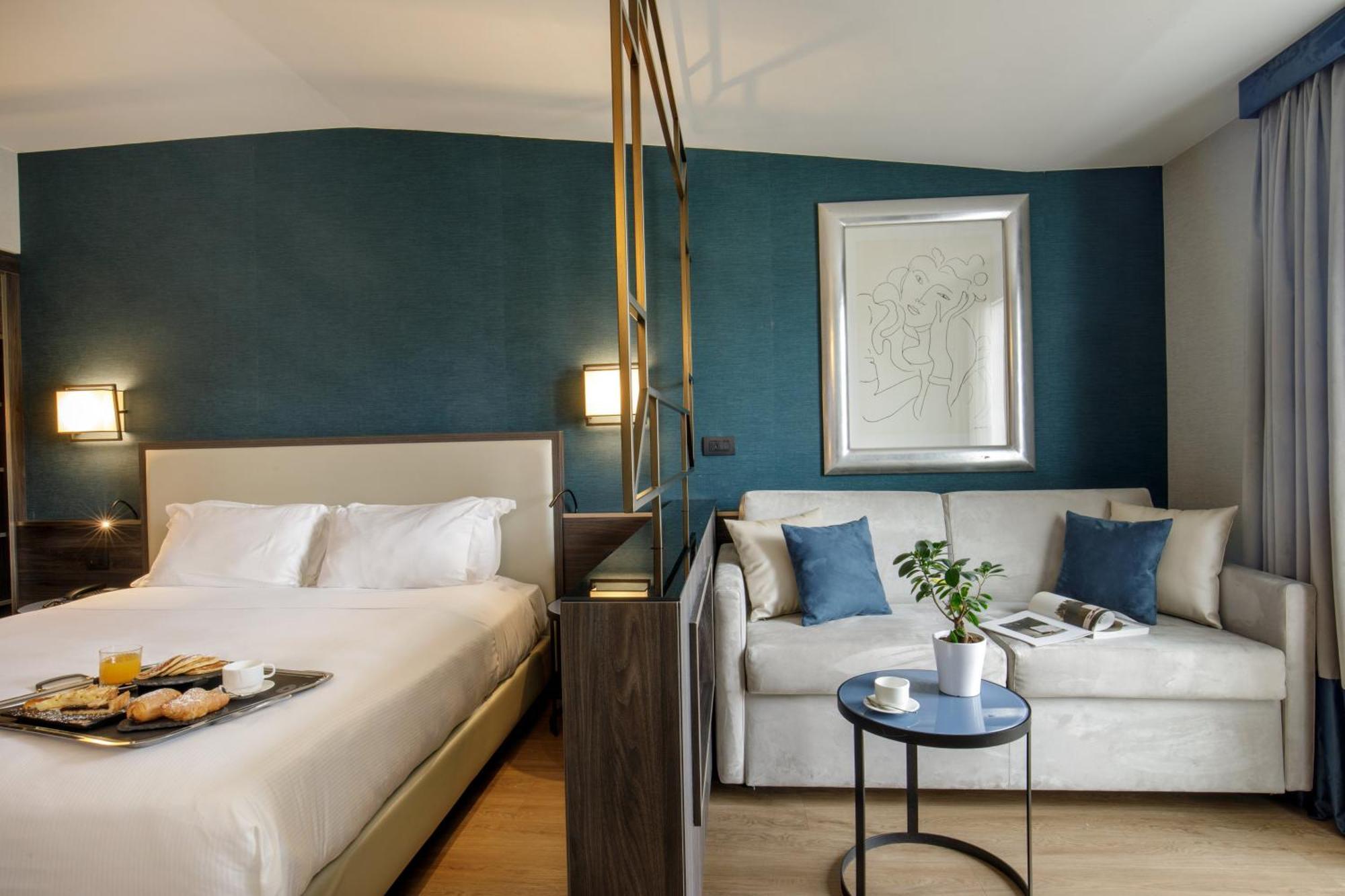 Deluxe Double or Twin Room